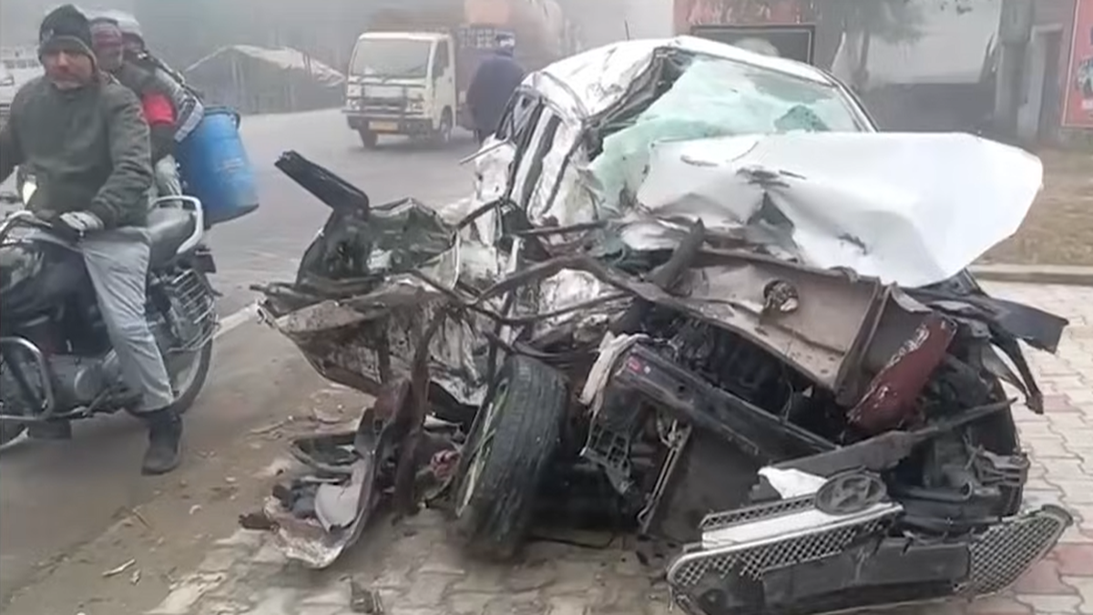 Hoshiarpur Accident News : ਵਿਦੇਸ਼ ਜਾਣ ਤੋਂ ਪਹਿਲਾਂ ਹੀ ਵਾਪਰਿਆ ਭਿਆਨਕ ਹਾਦਸਾ, ਪੁੱਤ ਨੂੰ ਜਹਾਜ਼ ਚੜ੍ਹਾਉਣ ਗਏ ਪਿਓ ਸਣੇ 4 ਦੀ ਦਰਦਨਾਕ ਮੌਤ: