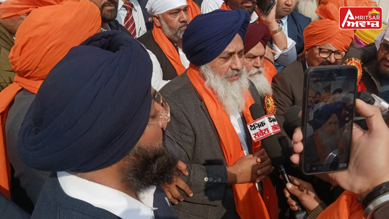 ਸੁਖਬੀਰ ਬਾਦਲ ਨੇ ਸ੍ਰੀ ਗੁਰੂ ਰਵਿਦਾਸ ਧਾਮ ਬੂਟਾ ਮੰਡੀ ਵਿਖੇ ਟੇਕਿਆ ਮੱਥਾ, ਸੰਗਤਾਂ ਨਾਲ ਮਨਾਇਆ ਗੁਰਪੁਰਬ; ਸਿਆਸੀ ਸਵਾਲਾਂ ਤੋਂ ਵੱਟੀ ਚੁੱਪ !