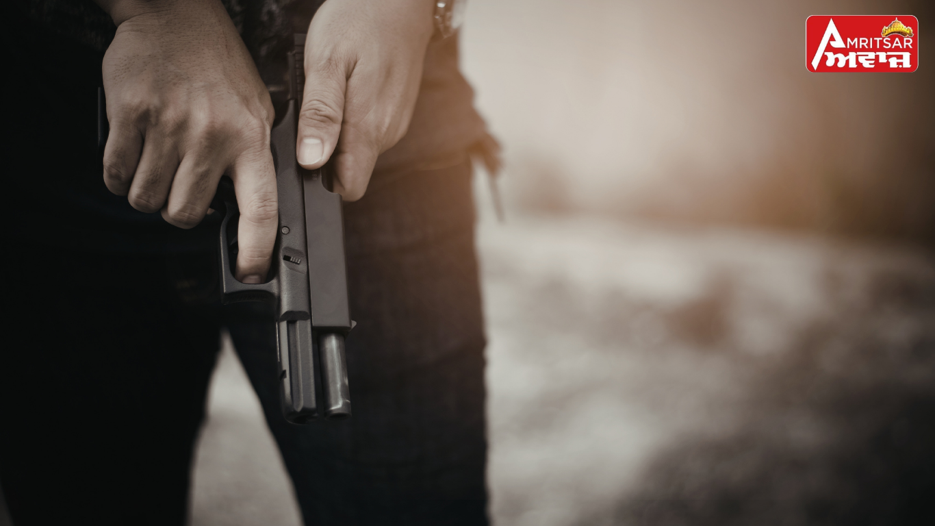Jalandhar Crime : ਬੰਦੂਕ ਦੀ ਨੋਕ ‘ਤੇ ਨੌਜਵਾਨ ਨੂੰ ਅਗਵਾ ਕਰ ਕੇ ਲੁੱਟਿਆ, ATM ‘ਚੋਂ ਕਢਵਾਏ ਹਜ਼ਾਰਾਂ ਰੁਪਏ !