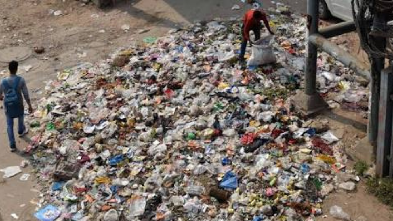 ਹੁਣ ਗੰਦਗੀ ਫੈਲਾਉਣ ਵਾਲਿਆਂ ਦੀ ਖ਼ੈਰ ਨਹੀਂ, Mayor ਨੇ ਜਾਰੀ ਕੀਤੇ ਸਖ਼ਤ ਆਦੇਸ਼, ਵਾਟਰਪ੍ਰੂਫ਼ ਕੋਡ ਨਾਲ ਹੋਵੇਗੀ ਗੰਦਗੀ ਦੀ ਸਿੱਧੀ ਨਿਗਰਾਨੀ! !